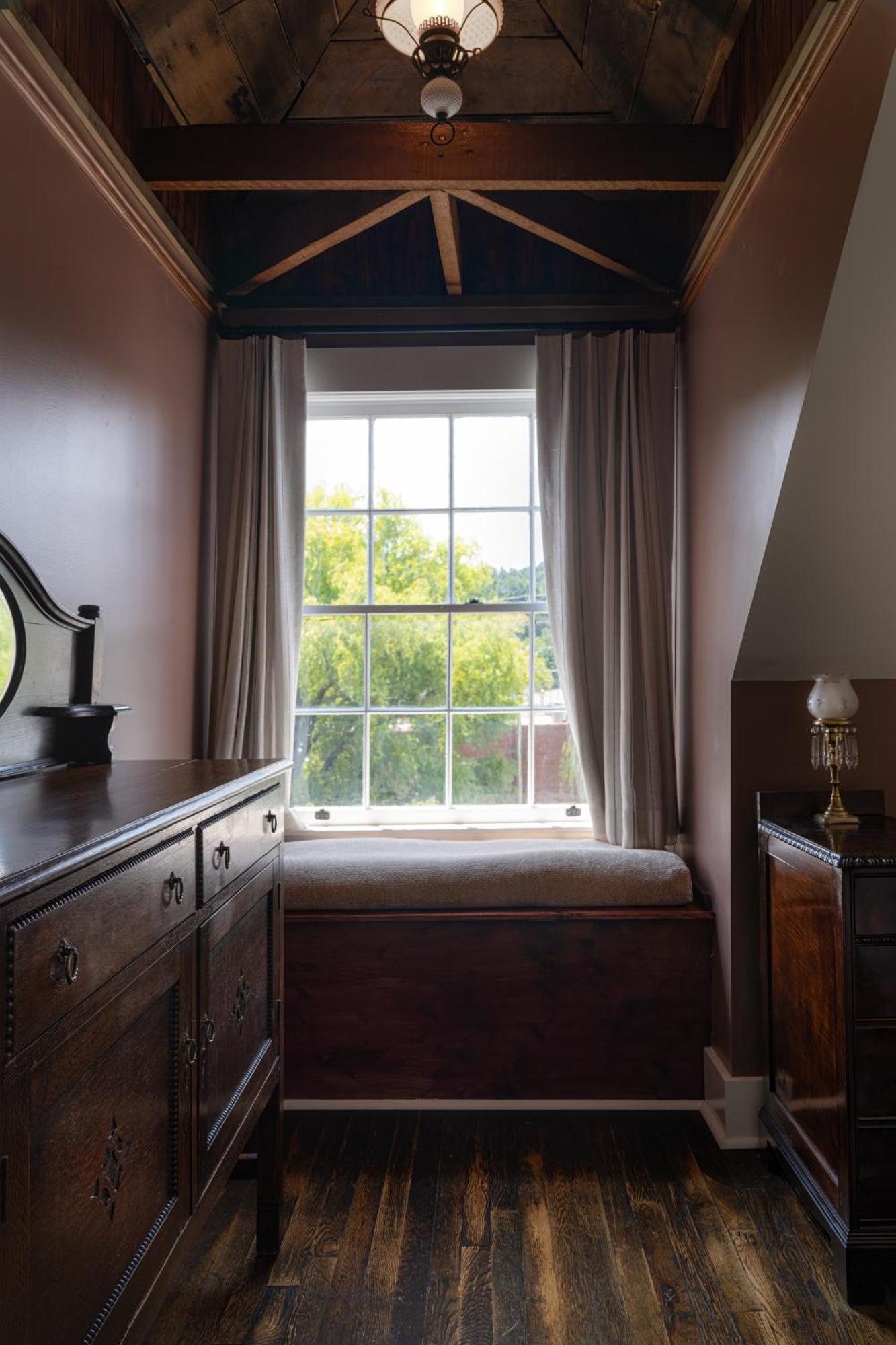 The Nuwray Hotel & Carriage House Burnsville Экстерьер фото