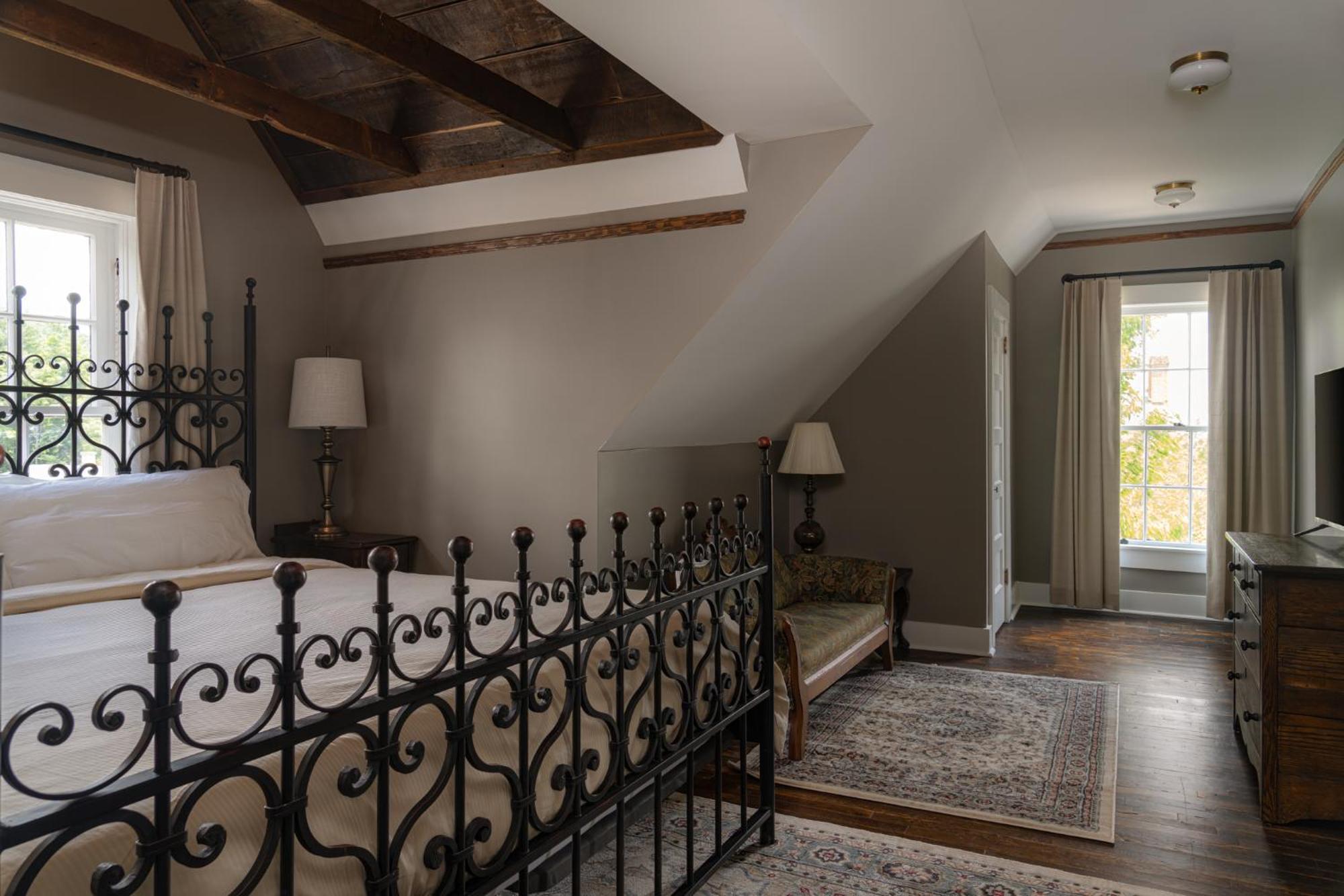 The Nuwray Hotel & Carriage House Burnsville Экстерьер фото