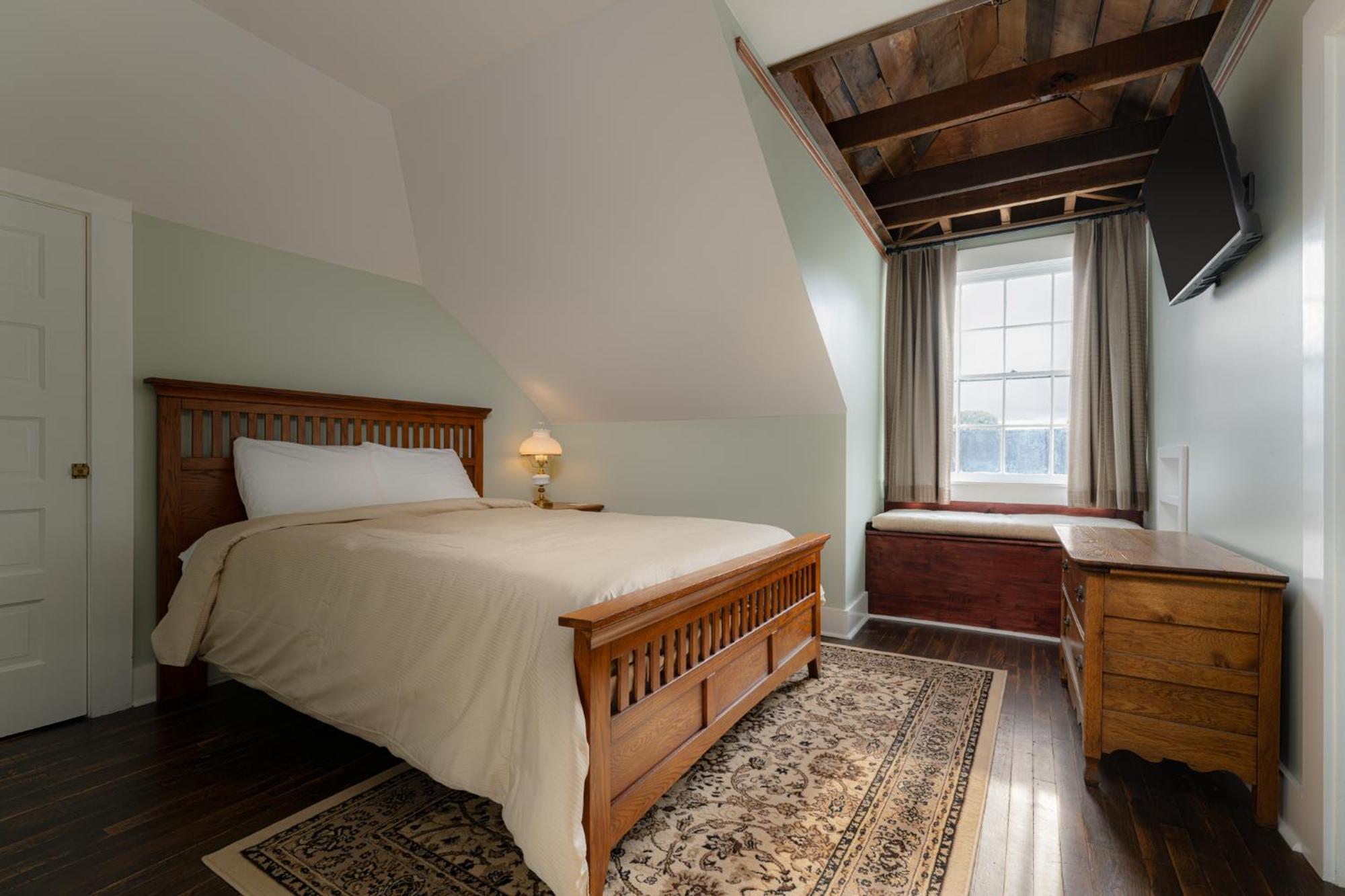 The Nuwray Hotel & Carriage House Burnsville Экстерьер фото