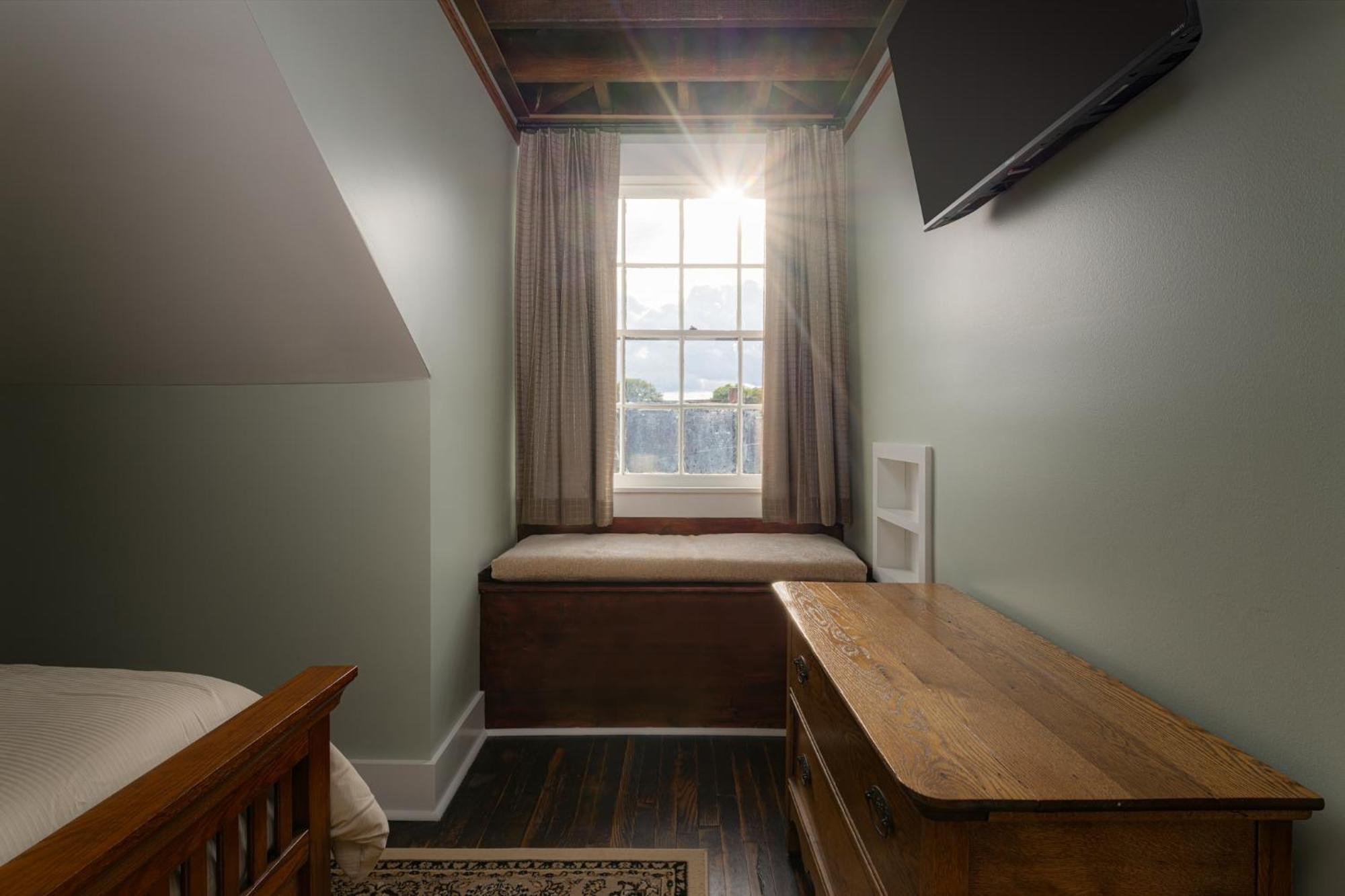 The Nuwray Hotel & Carriage House Burnsville Экстерьер фото