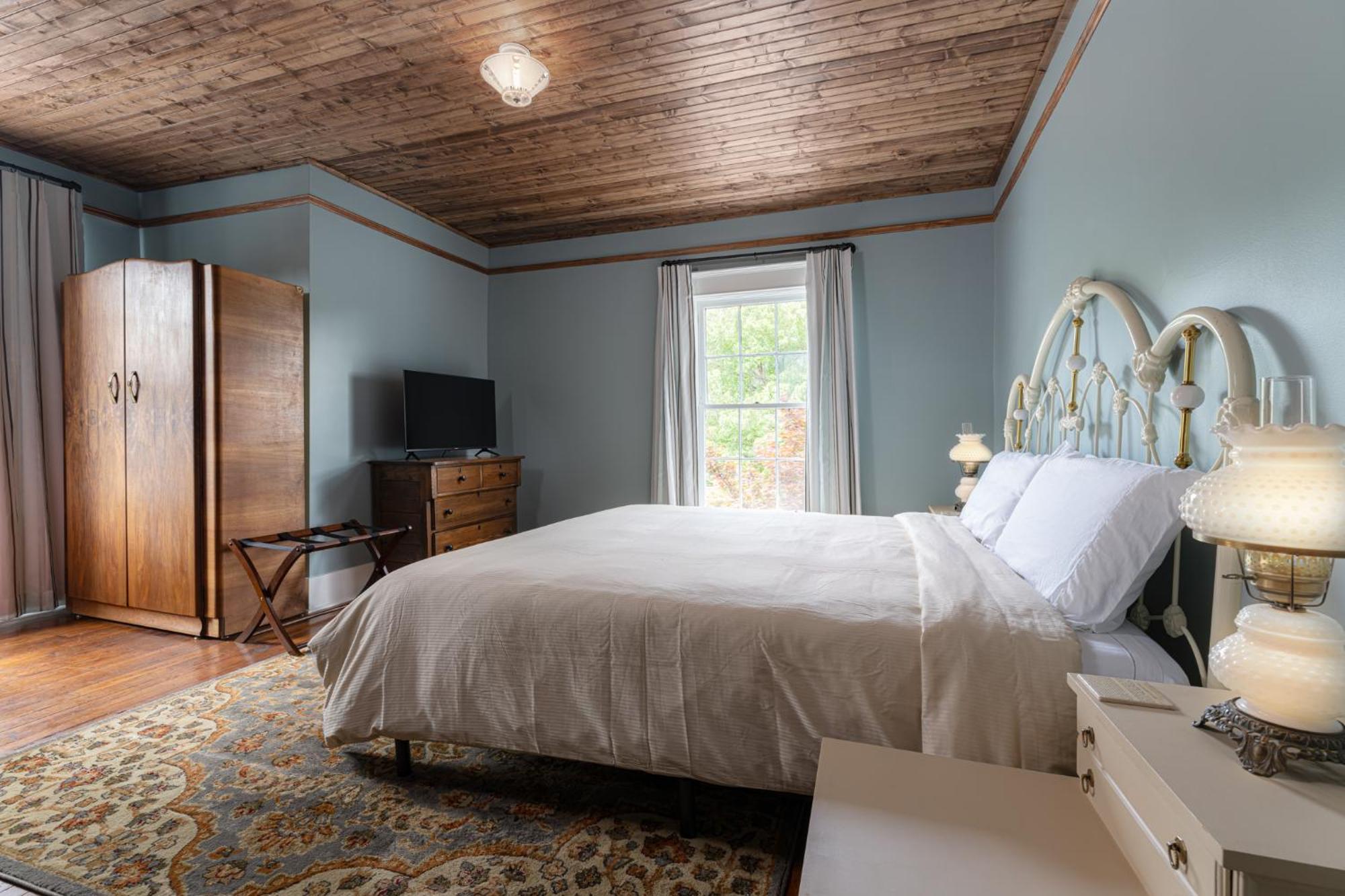 The Nuwray Hotel & Carriage House Burnsville Экстерьер фото